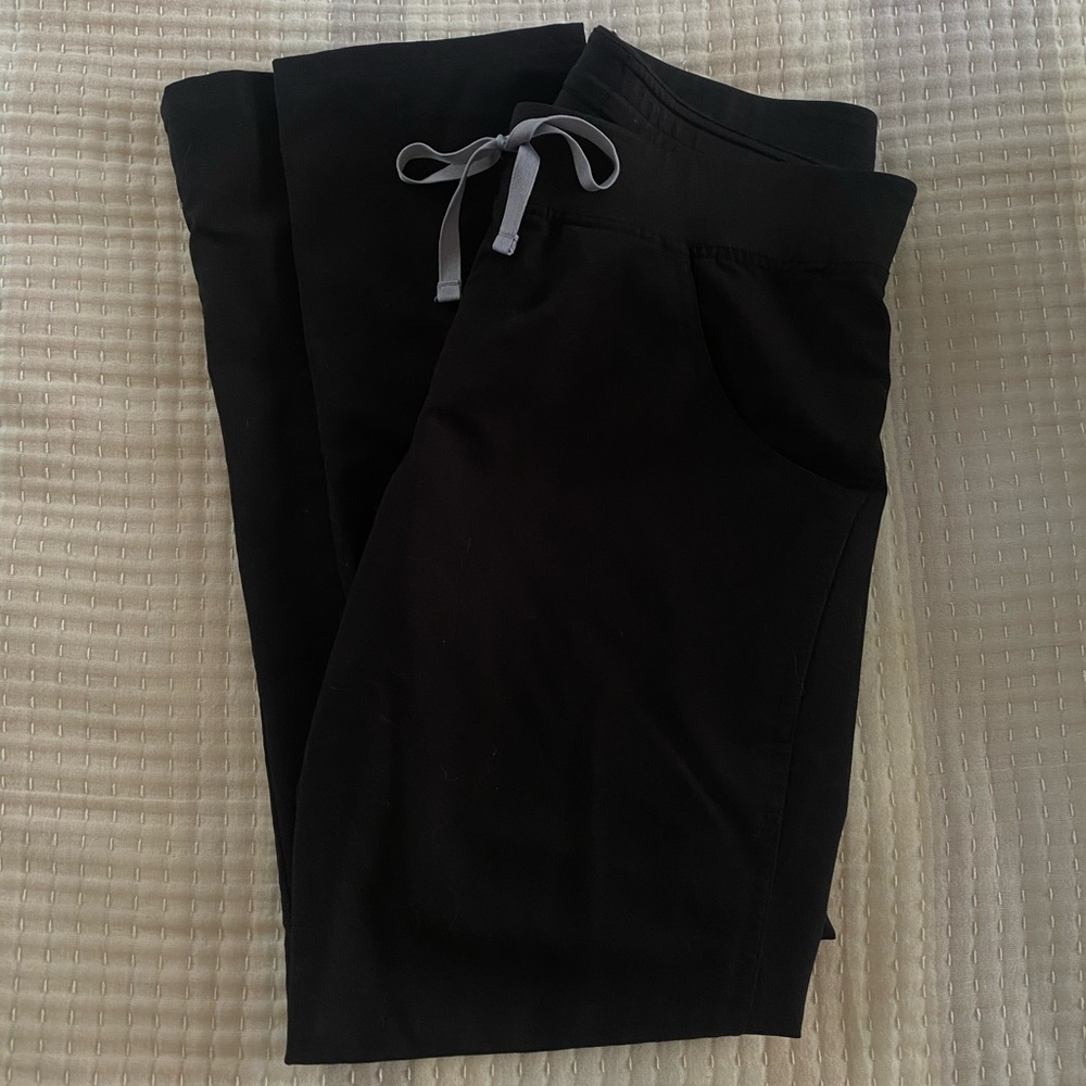 Figs Kade Cargo Scrub Pants